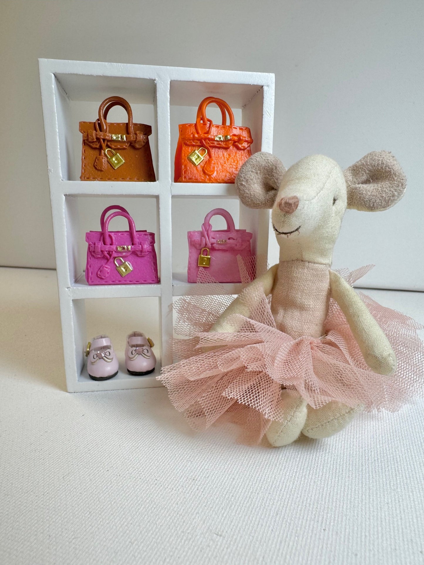 1:12th scale handbag, cerise pink, made from Leather effect FIMO